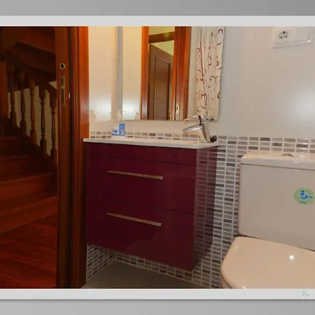 Port, Piscina Y Club Social Holiday home *